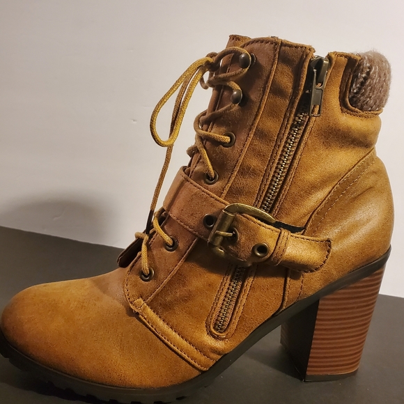JUSTFAB Orquidia Cognac Chunky Heel Ankle Bootie - Picture 2 of 6